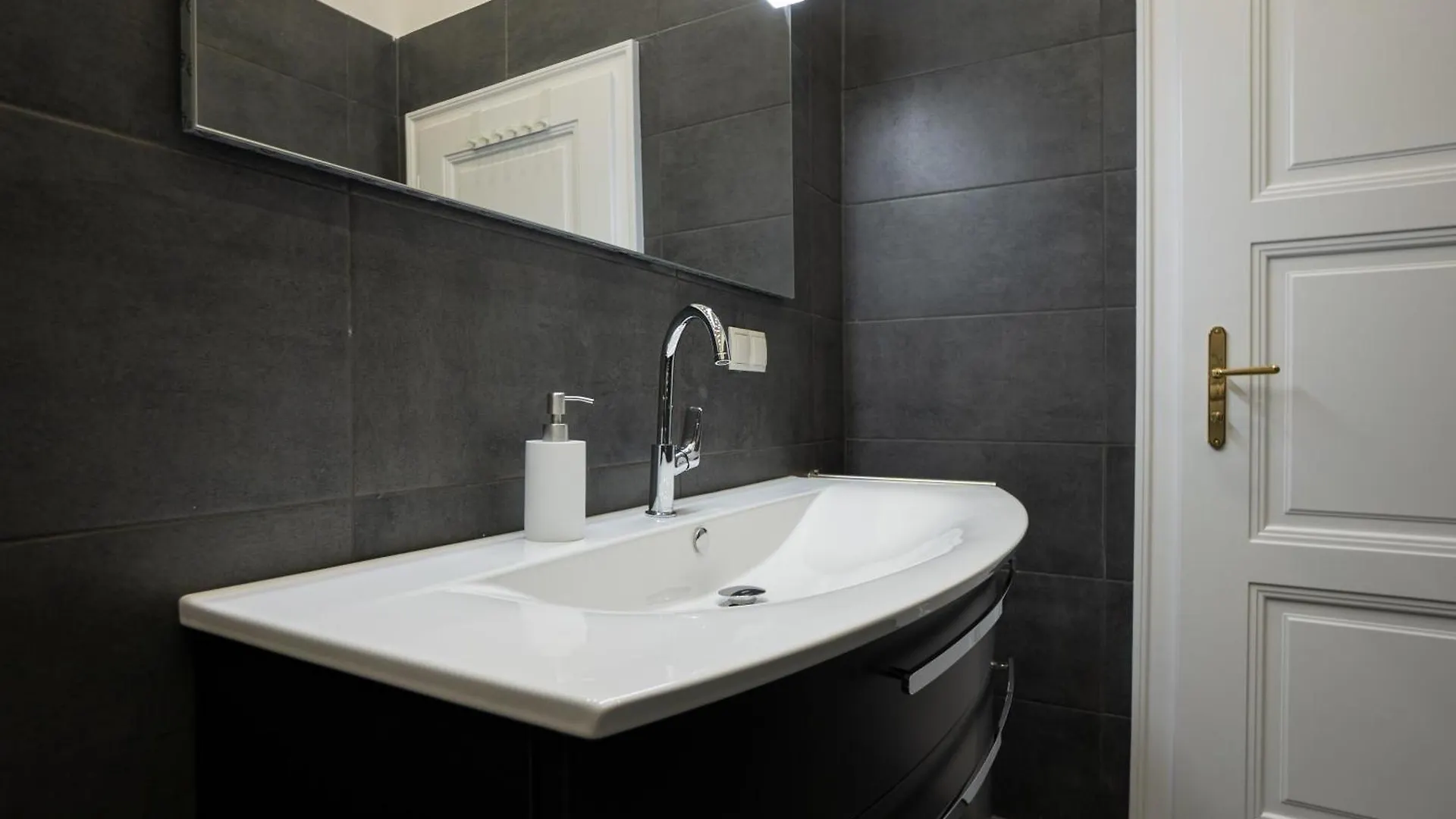 71M² Modern Apartment In The Heart Of The City Vienna