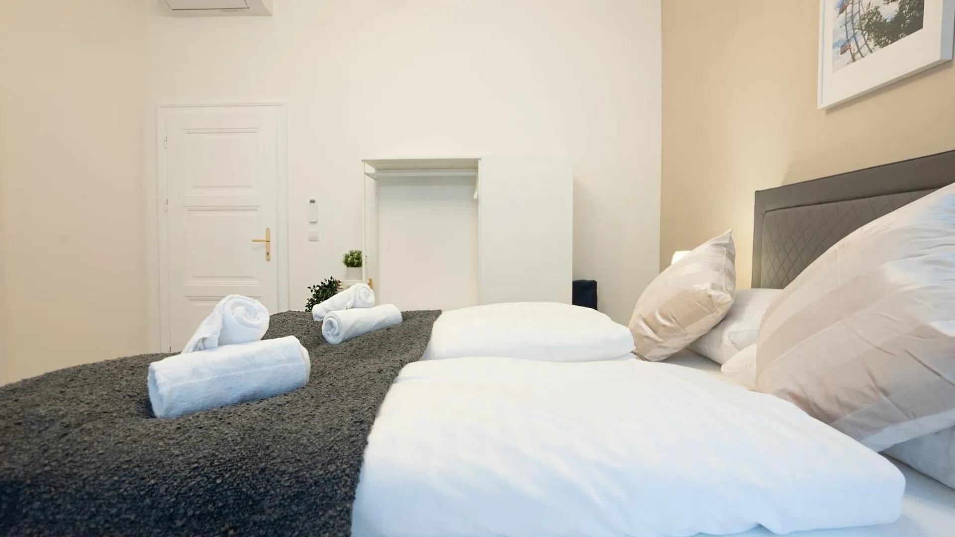 71M² Modern Apartment In The Heart Of The City Vienna Austria
