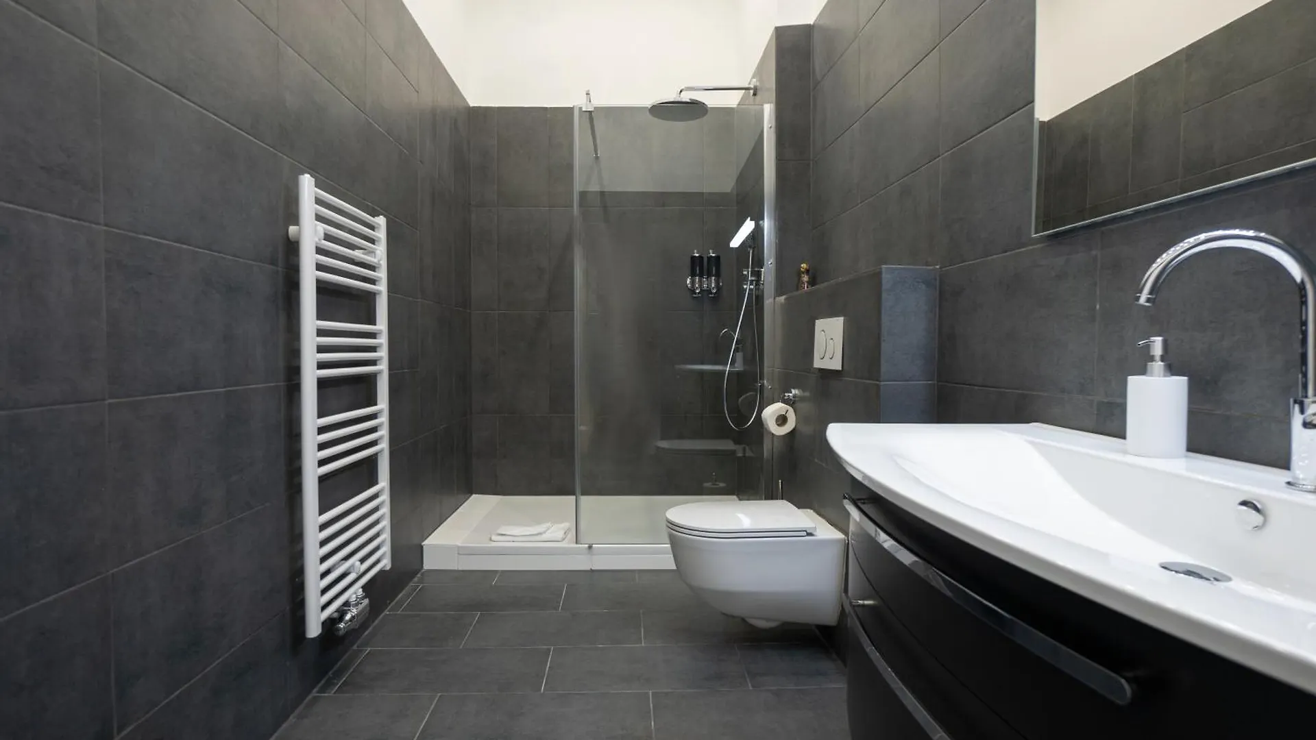 71M² Modern Apartment In The Heart Of The City Vienna Austria