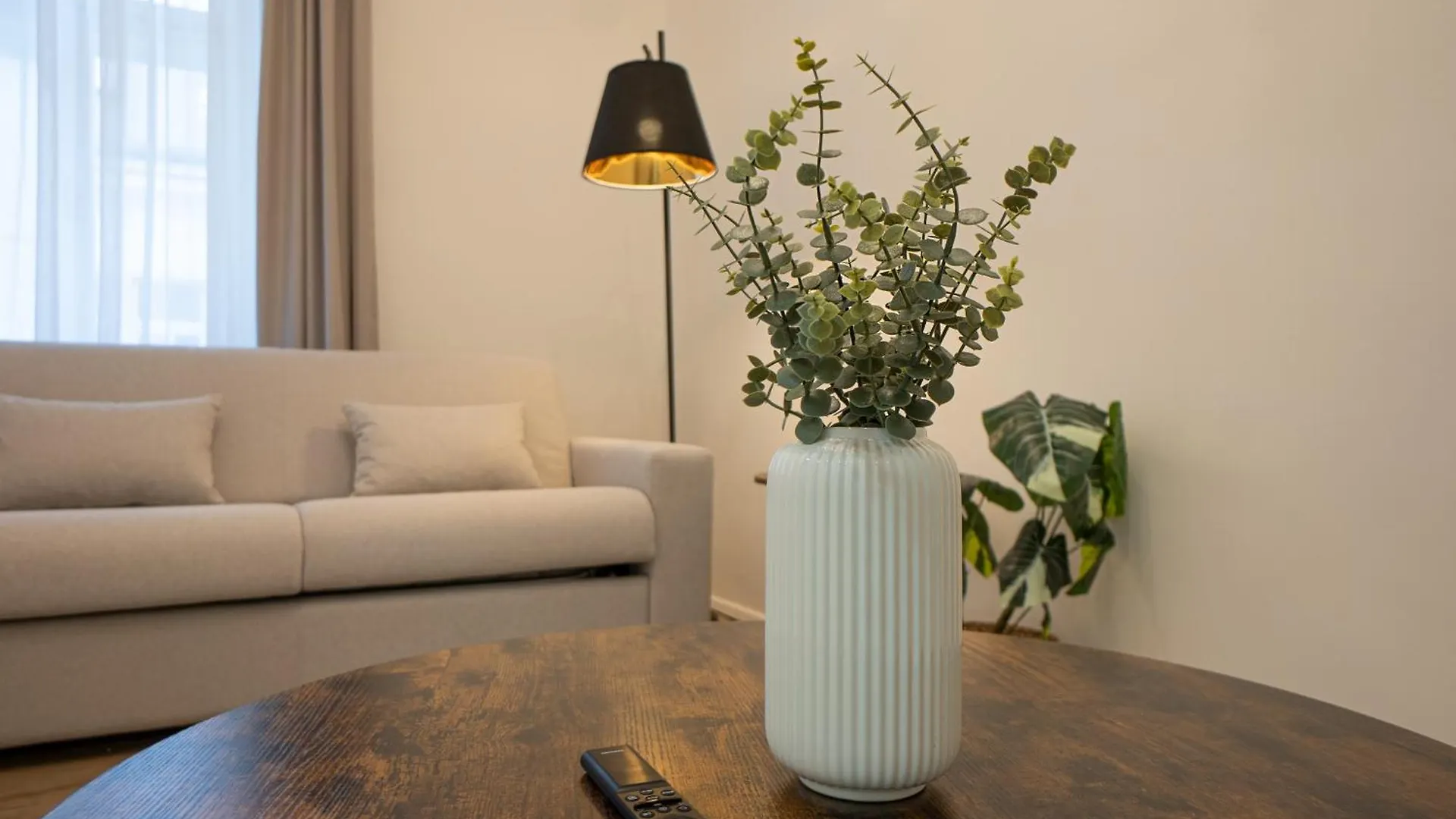 71M² Modern Apartment In The Heart Of The City Vienna Austria